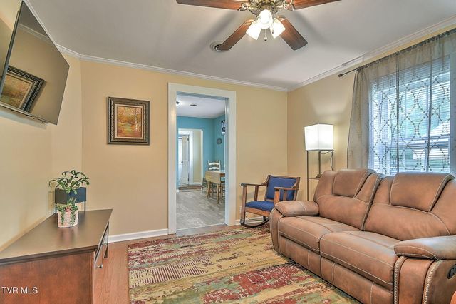 124 Voncannon Drive, Johnson City, TN 37601