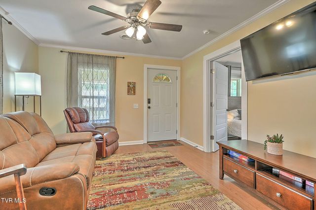 124 Voncannon Drive, Johnson City, TN 37601