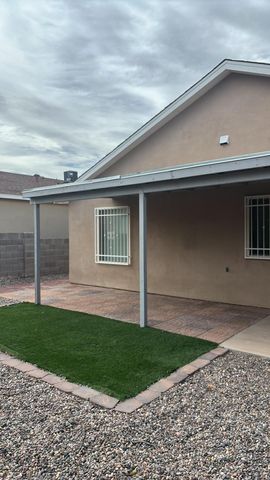 10020 El Patron Road SW, Albuquerque, NM 87121