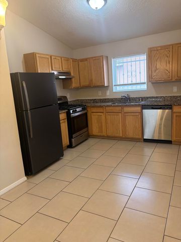 10020 El Patron Road SW, Albuquerque, NM 87121