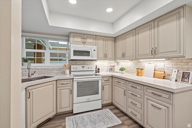 888 E 6895 S, Midvale, UT 84047