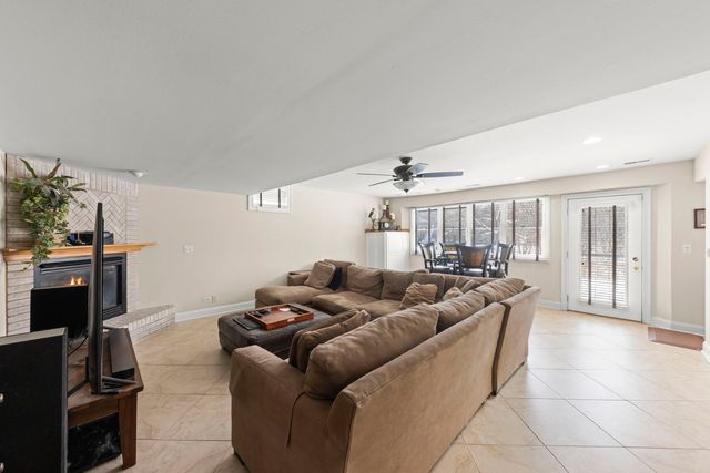 800 Ingalton Avenue, West Chicago, IL 60185