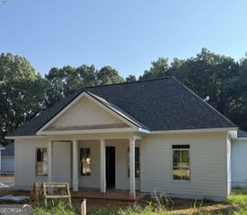 711 COLLEGE Drive, Madison, GA 30650