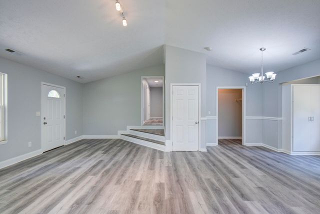 307 Ridgecrest Drive, Lafayette, GA 30728