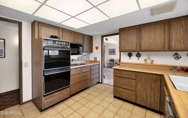 12429 W BLUESTEM Drive, Sun City West, AZ 85375