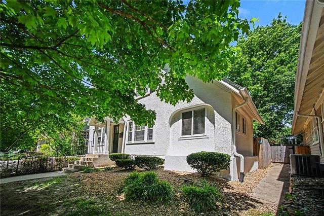 428 W 58TH Terrace, Kansas City, MO 64113