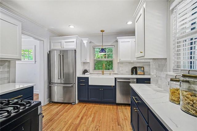428 W 58TH Terrace, Kansas City, MO 64113
