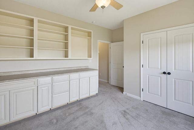 420 LEWIS FAIRWAY CIR, Oakland, TN 38060