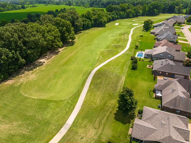 420 LEWIS FAIRWAY CIR, Oakland, TN 38060