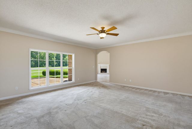 420 LEWIS FAIRWAY CIR, Oakland, TN 38060