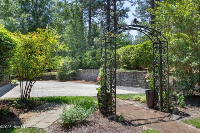 31 Juniper Creek Boulevard, Pinehurst, NC 28374