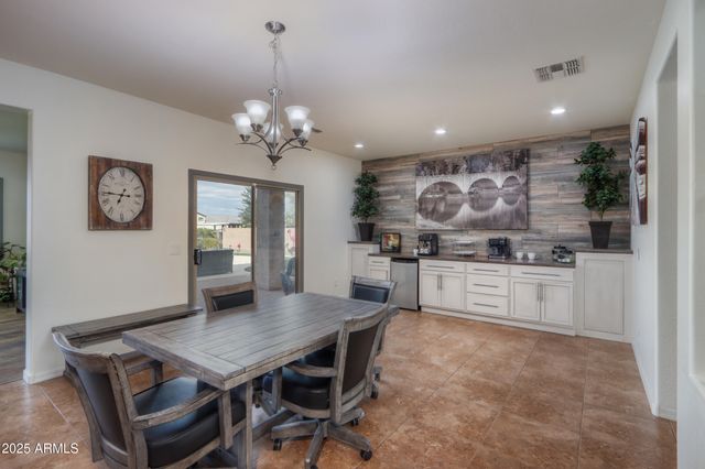 40748 W CHAMBERS Drive, Maricopa, AZ 85138