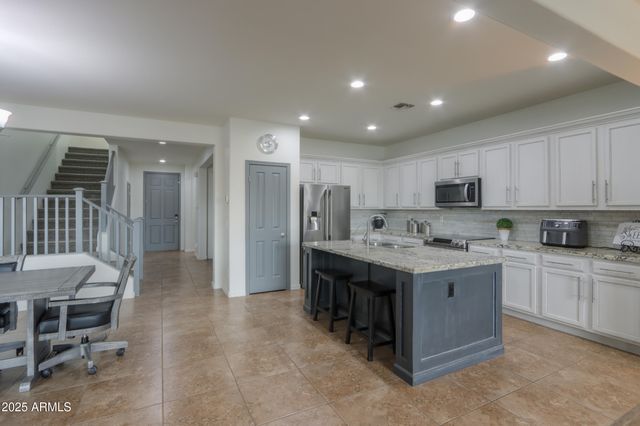 40748 W CHAMBERS Drive, Maricopa, AZ 85138