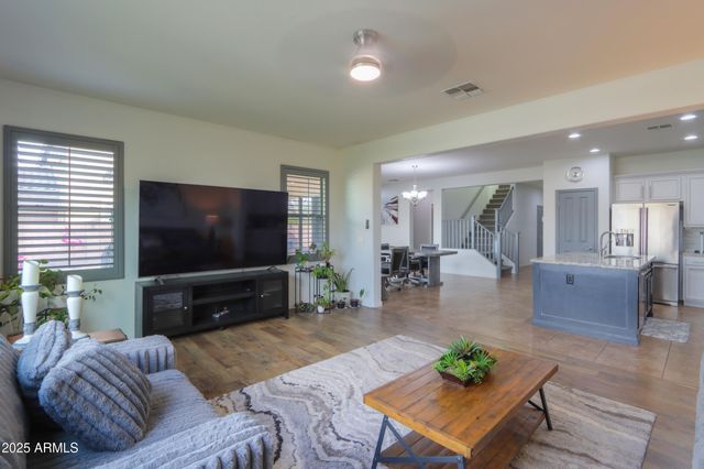 40748 W CHAMBERS Drive, Maricopa, AZ 85138