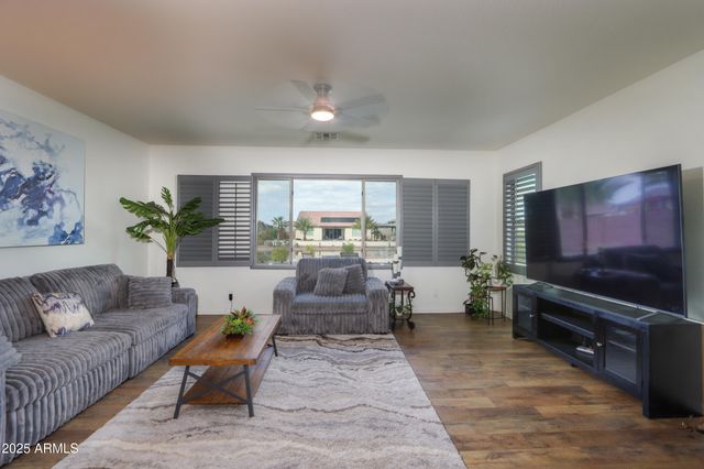 40748 W CHAMBERS Drive, Maricopa, AZ 85138