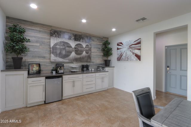 40748 W CHAMBERS Drive, Maricopa, AZ 85138