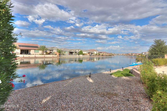 40748 W CHAMBERS Drive, Maricopa, AZ 85138