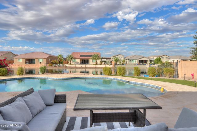 40748 W CHAMBERS Drive, Maricopa, AZ 85138