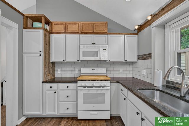 7508 Ernst Street, Omaha, NE 68122