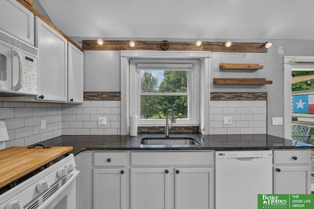 7508 Ernst Street, Omaha, NE 68122
