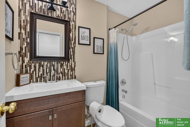 7508 Ernst Street, Omaha, NE 68122