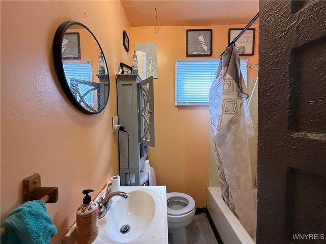 172 Hastings Avenue, Buffalo, NY 14215