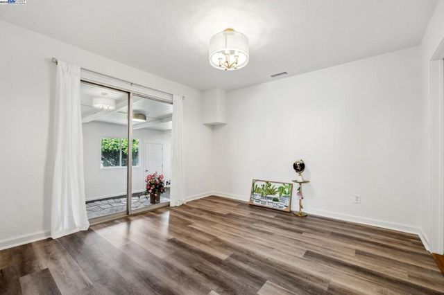 37107 Holly St, Fremont, CA 94536