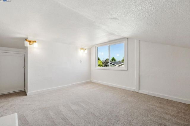 37107 Holly St, Fremont, CA 94536