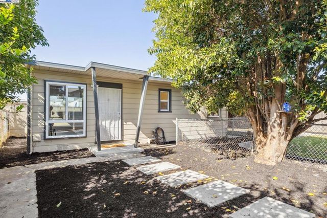 37107 Holly St, Fremont, CA 94536