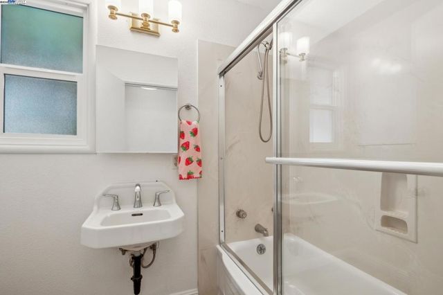37107 Holly St, Fremont, CA 94536