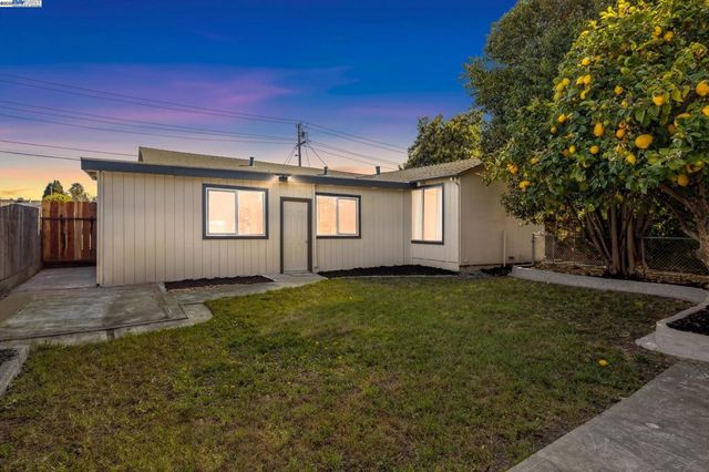 37107 Holly St, Fremont, CA 94536