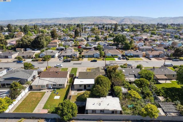 37107 Holly St, Fremont, CA 94536