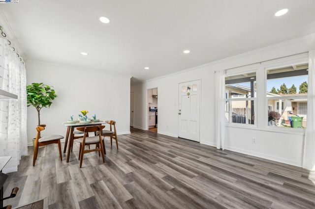 37107 Holly St, Fremont, CA 94536