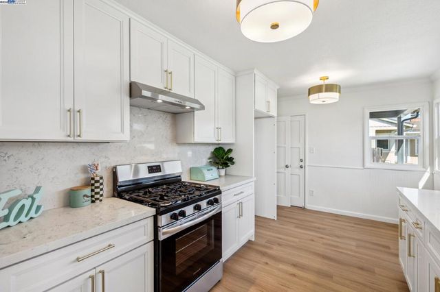 37107 Holly St, Fremont, CA 94536