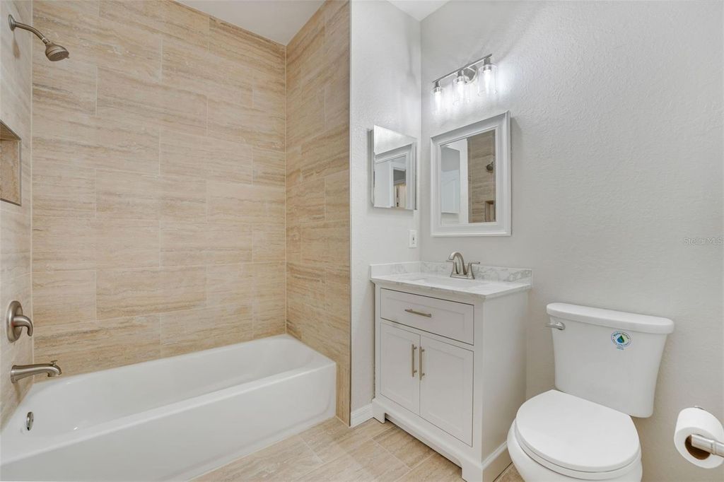 Image 11 of property listing at 2627 MAITLAND CROSSING WAY 109, Orlando, FL 32810