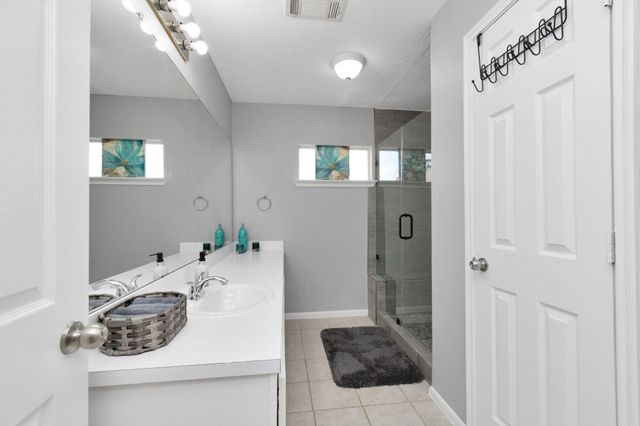 5822 Santa Bernadetta, Houston, TX 77017