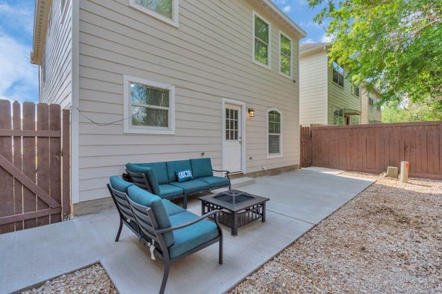 5822 Santa Bernadetta, Houston, TX 77017