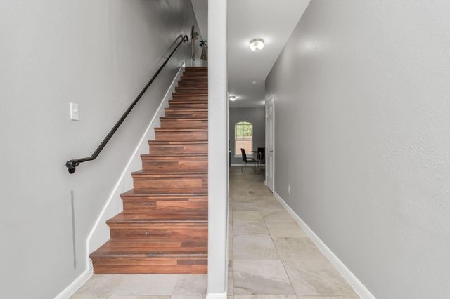 5822 Santa Bernadetta, Houston, TX 77017