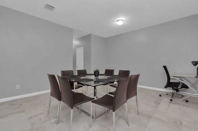 5822 Santa Bernadetta, Houston, TX 77017