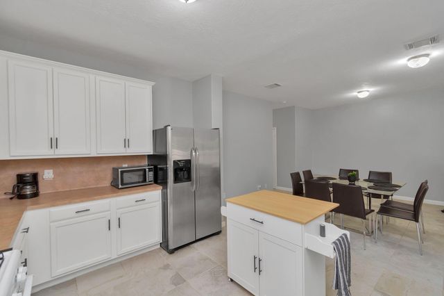 5822 Santa Bernadetta, Houston, TX 77017