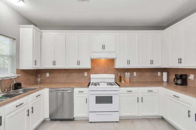 5822 Santa Bernadetta, Houston, TX 77017