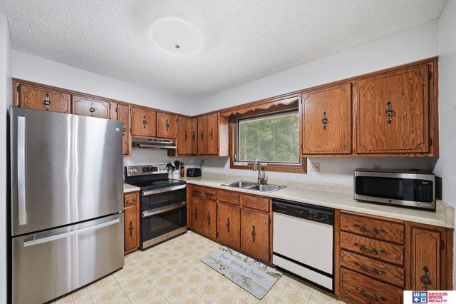 3120 Onyx Court, Lincoln, NE 68516