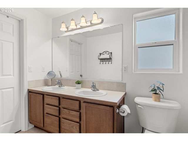 5761 MT VERNON Rd, Springfield, OR 97478