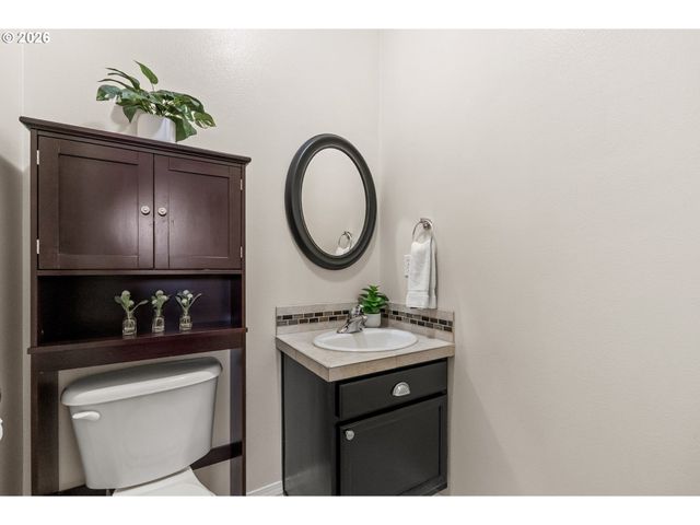 5761 MT VERNON Rd, Springfield, OR 97478