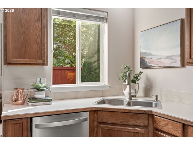 5761 MT VERNON Rd, Springfield, OR 97478