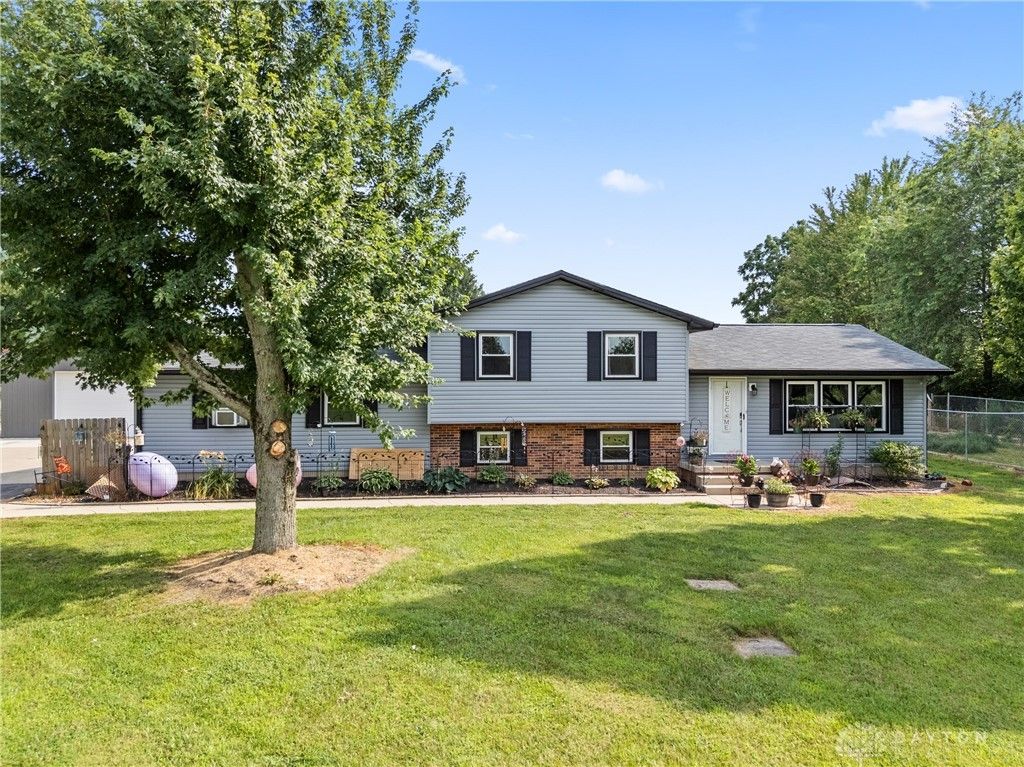 8101 W National Road, New Carlisle, OH 45344