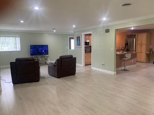 1345 Stoneway Lane, West Palm Beach, FL 33417