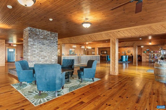 1376A WYATT MOUNTAIN RD, Dyke, VA 22935