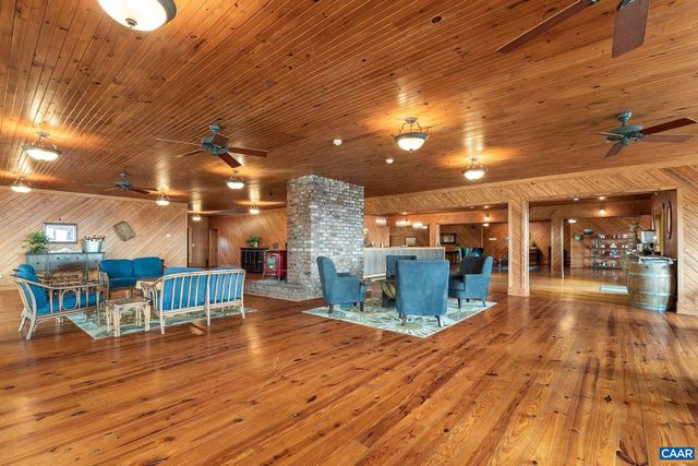 1376A WYATT MOUNTAIN RD, Dyke, VA 22935