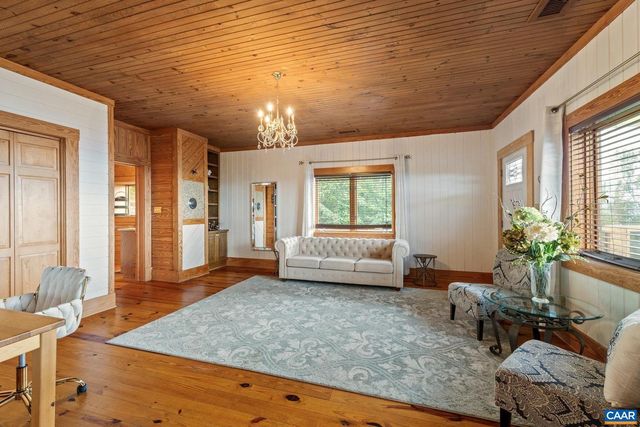 1376A WYATT MOUNTAIN RD, Dyke, VA 22935